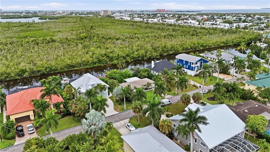11821 Isle Of Palms Dr , Fort Myers Beach, FL 33931 Photo