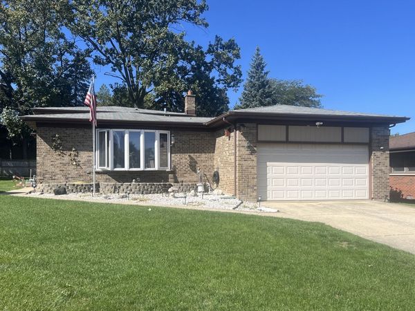 3004 S Lynn Court, Mount Prospect, IL 60056