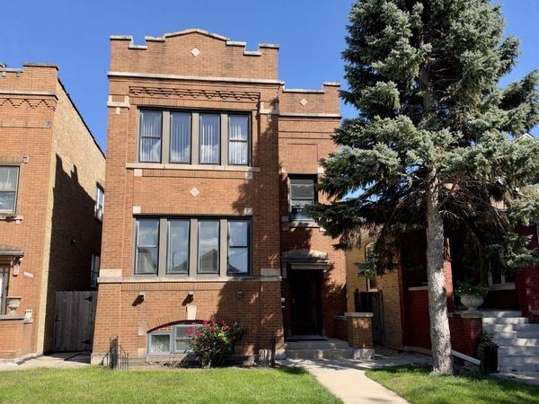 4683 N Kasson Avenue , Chicago, IL 60630