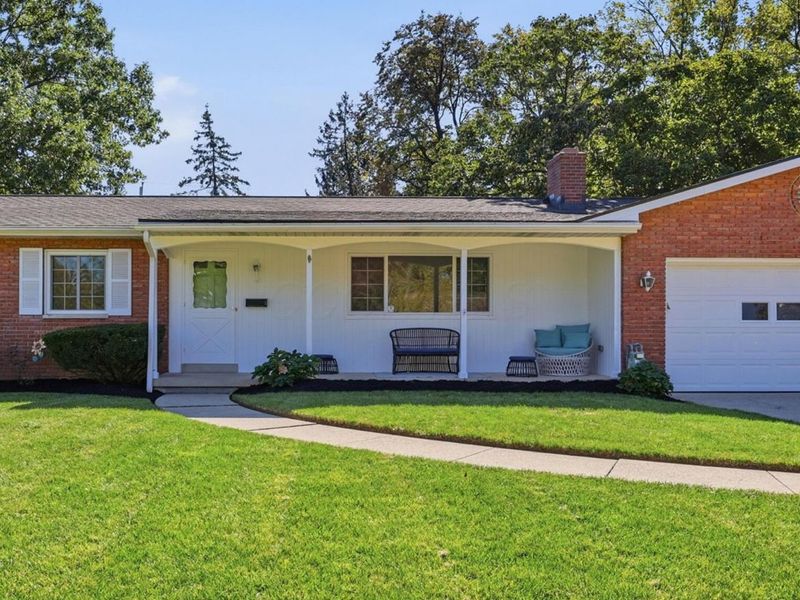 1015 Woodmere Road, Columbus, OH 43220 Photo 1