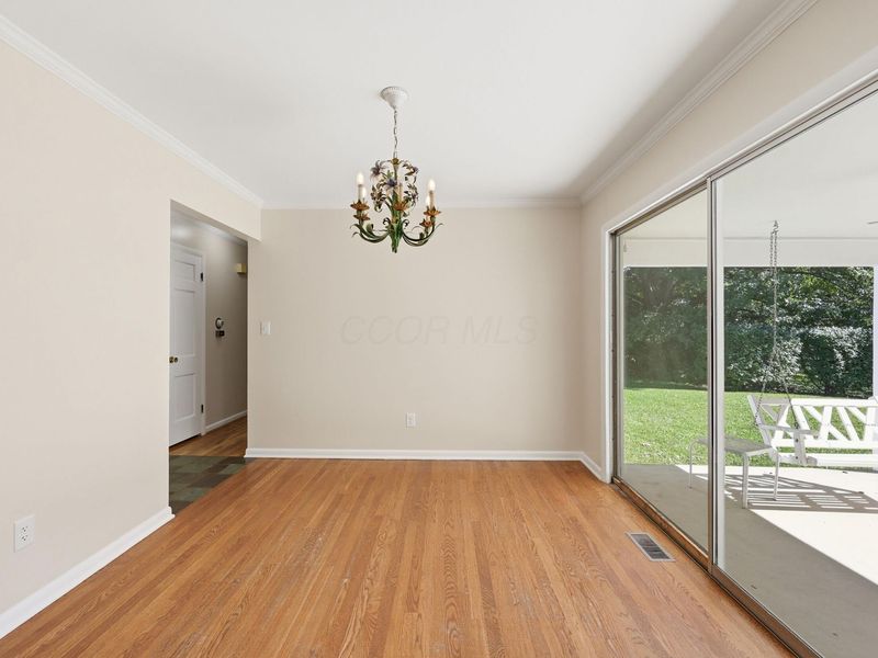 1015 Woodmere Road, Columbus, OH 43220 Photo 10