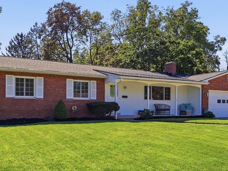 1015 Woodmere Road, Columbus, OH 43220 Photo 2