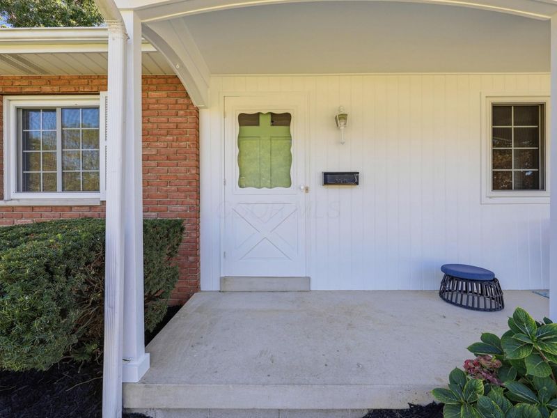 1015 Woodmere Road, Columbus, OH 43220 Photo 4