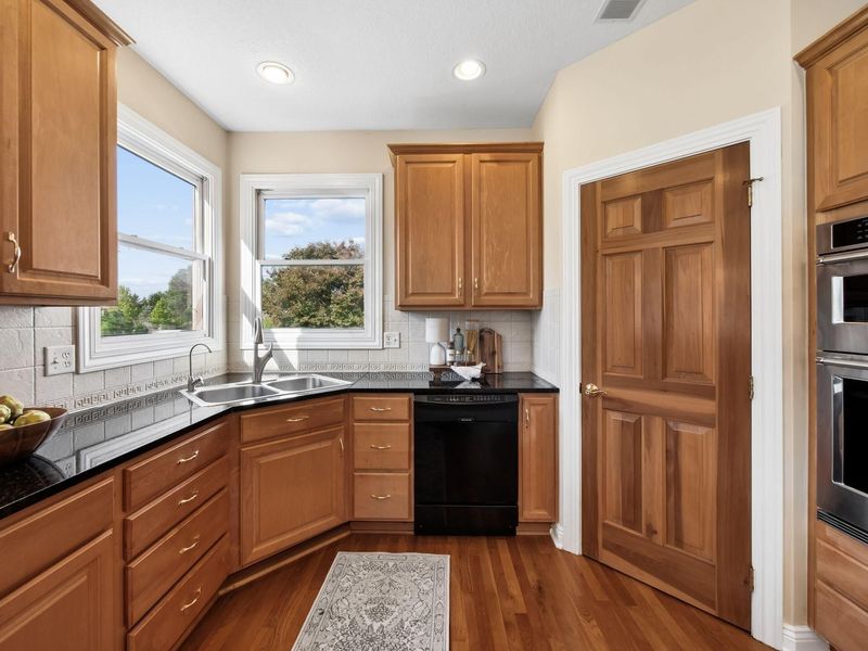 8242 Harvest Wind Drive, Westerville, OH 43082 Photo 19