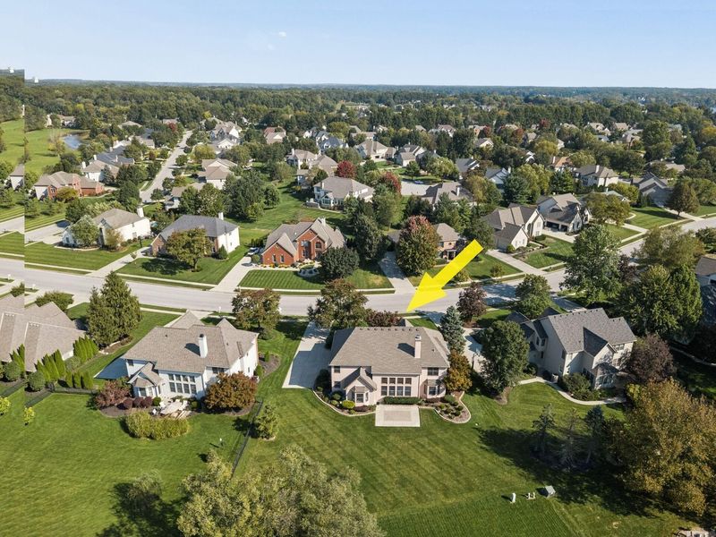 8242 Harvest Wind Drive, Westerville, OH 43082 Photo 3
