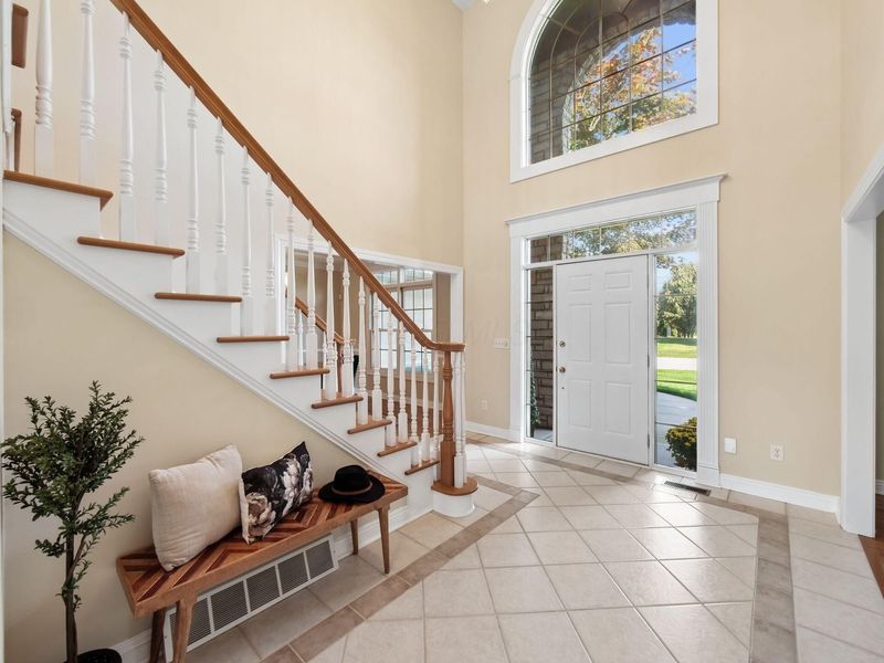 8242 Harvest Wind Drive, Westerville, OH 43082 Photo 5