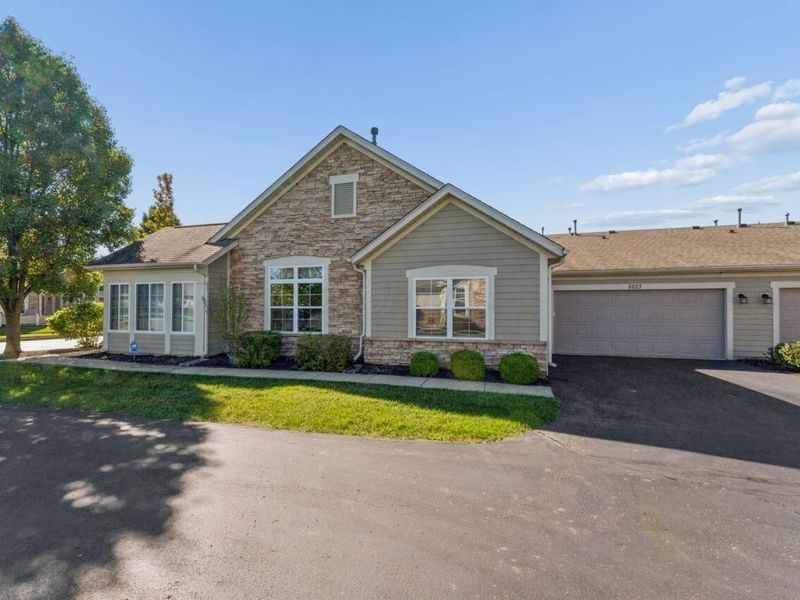 5223 Hayden Woods Lane, Hilliard, OH 43026 Photo 3