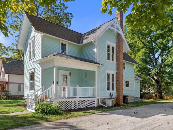 326 S Silver Lake STREET, Oconomowoc, WI 53066