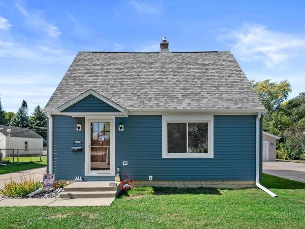 2871 S 85th STREET, West Allis, WI 53227