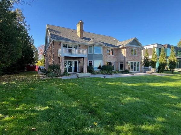 6942 N Barnett LANE, Fox Point, WI 53217