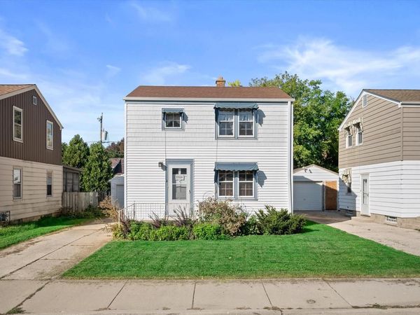 2759 S Humboldt Park COURT, Milwaukee, WI 53207