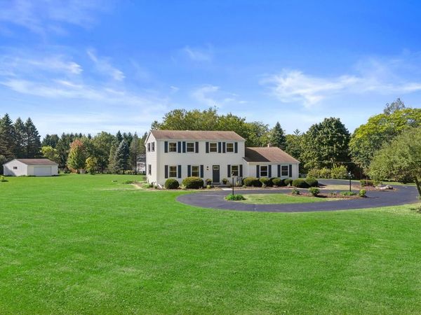 S31W30099 Sunset DRIVE, Waukesha, WI 53189