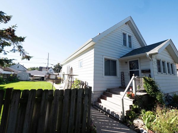 2131 S 62nd STREET, West Allis, WI 53219
