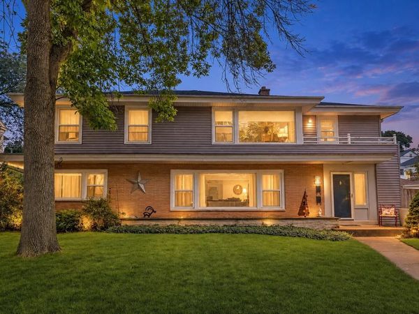 4441 N Wildwood AVENUE, Unit 4443, Shorewood, WI 53211