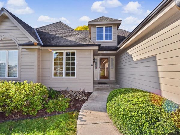 19185 Stonehedge DRIVE, Unit B, Brookfield, WI 53045