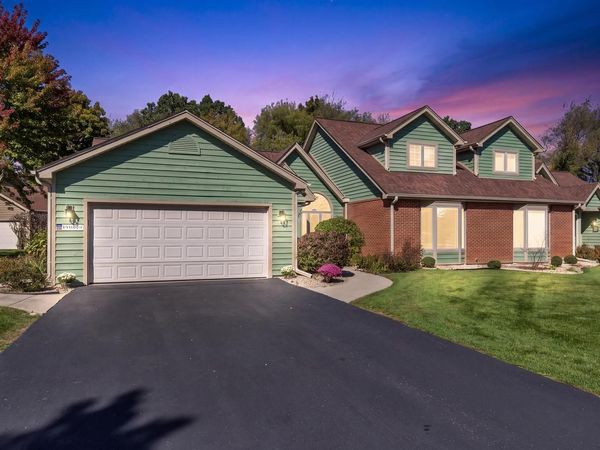 N19 W26702 Milkweed LANE, Unit A, Pewaukee, WI 53072