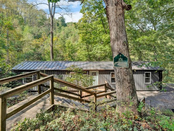 106 Deerhill RD, Goodview, VA 24095