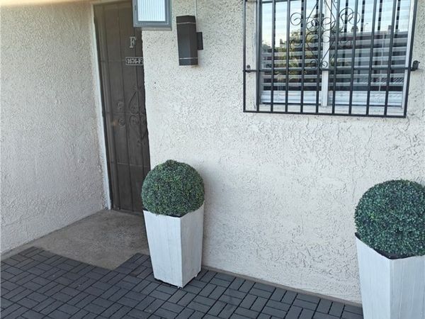 1676 Jupiter Court , Unit F, Las Vegas, NV 89119