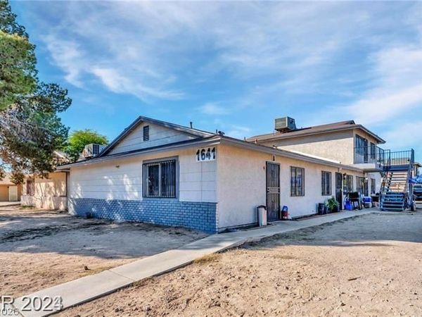 1641 N Lamont Street, Las Vegas, NV 89115