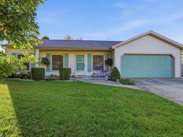 11148 Shoreline Drive, Leo, IN 46765