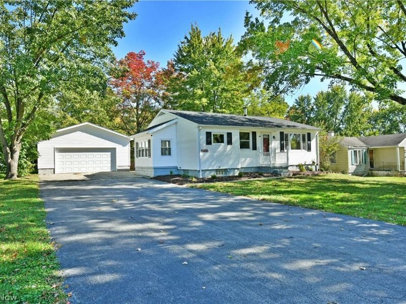 4944 Myrtle Avenue NW, Warren, OH 44483 Photo 2