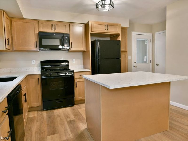 4944 Myrtle Avenue NW, Warren, OH 44483 Photo 24