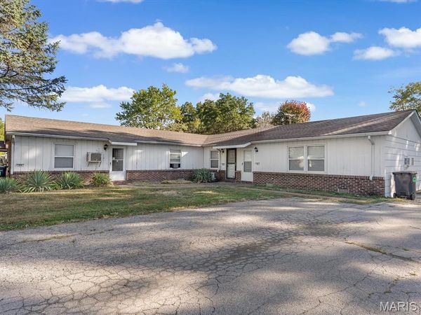 62 Pine Trail, Fairview Heights, IL 62208