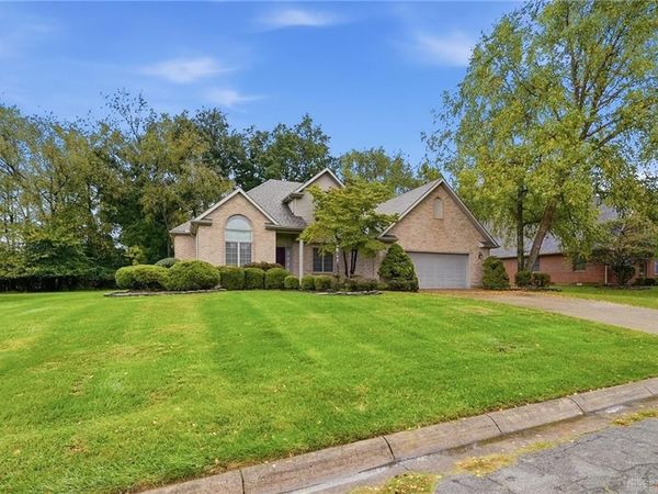1974 Appian Way, Springfield, OH 45503