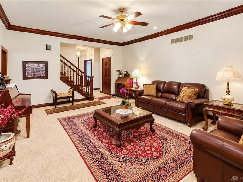 1974 Appian Way, Springfield, OH 45503 Photo 2