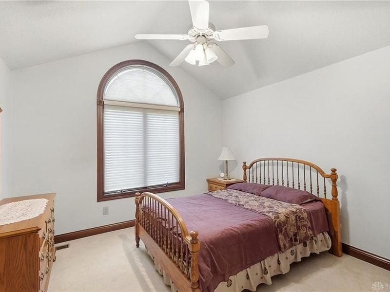 1974 Appian Way, Springfield, OH 45503 Photo 32