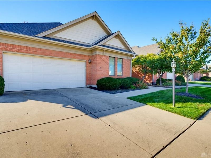 7101 Salem Crossing Place, Englewood, OH 45322 Photo 3