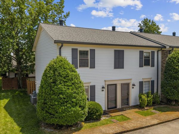 110 Academy Sq , Nashville, TN 37210