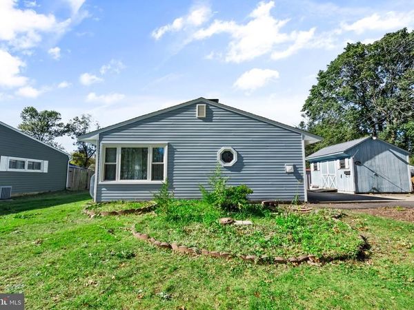 260 THORNRIDGE DRIVE , LEVITTOWN, PA 19054