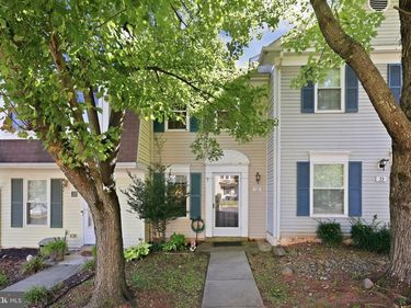 33 ALDEN COURT , STERLING, VA 20165
