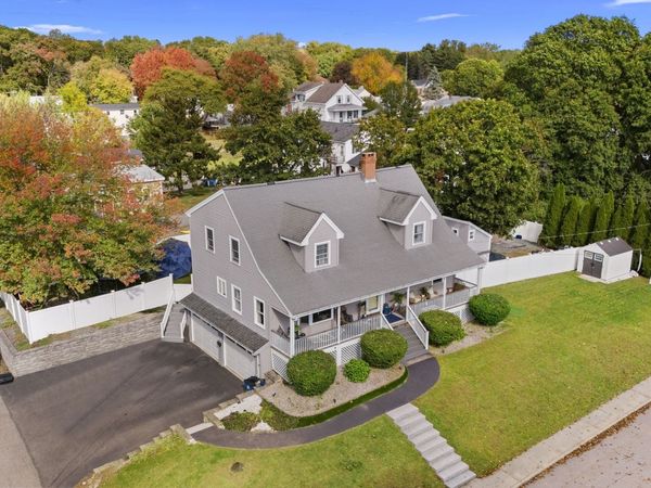 21 Milton St, Blackstone, MA 01504