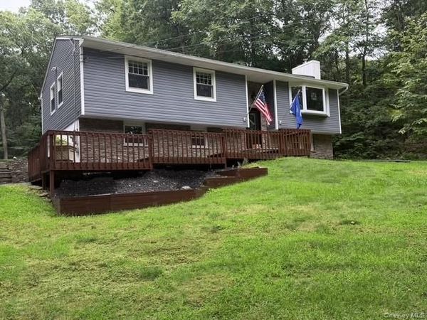 1426 E Mombasha , Monroe, NY 10950