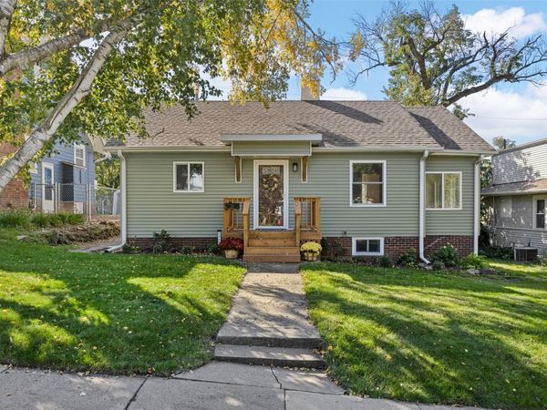 1715 8th Avenue SE, Cedar Rapids, IA 52403