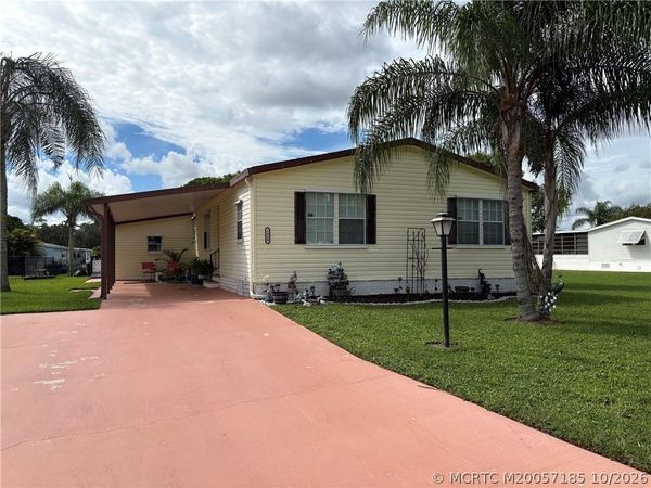 2460 SW Versailles Terrace , Stuart, FL 34997