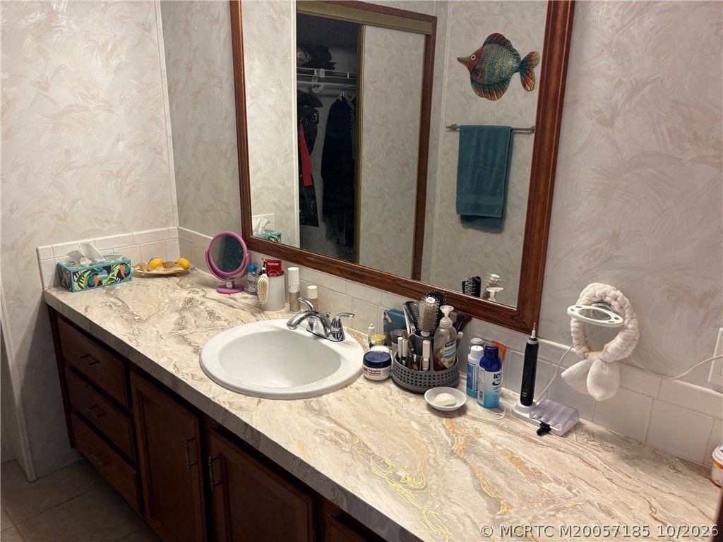 2460 SW Versailles Terrace , Stuart, FL 34997 Photo