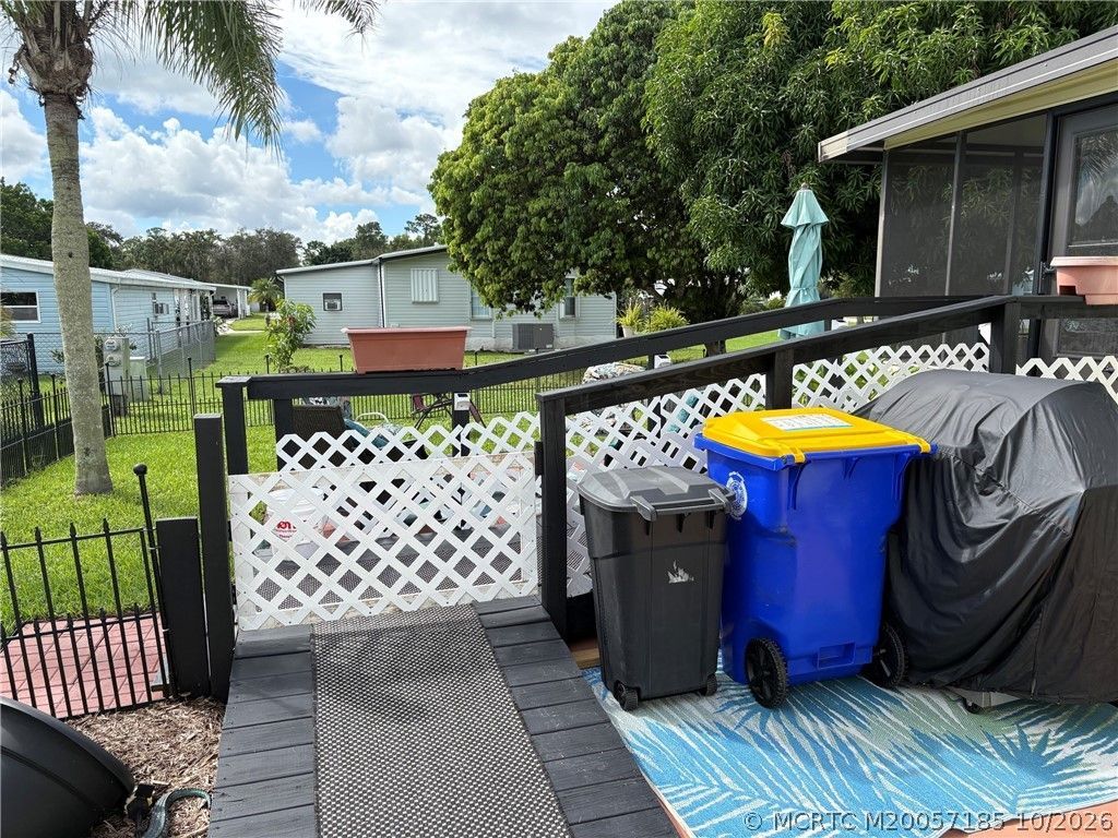 2460 SW Versailles Terrace , Stuart, FL 34997 Photo