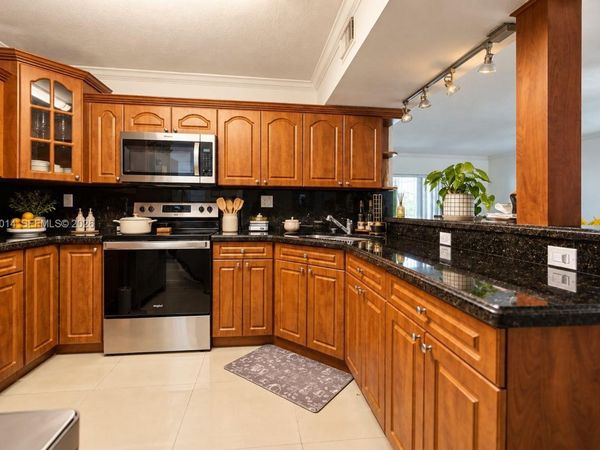 1171 NW 125th Ct , Unit 104, Miami, FL 33182