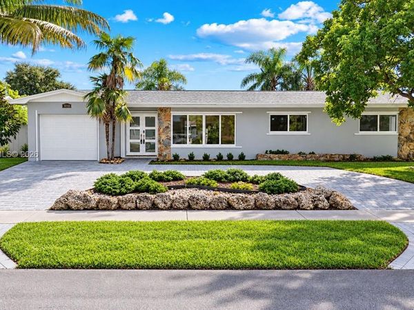 19715 SW 87th Pl , Cutler Bay, FL 33157