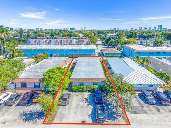 240 SE 9th Ave , Pompano Beach, FL 33060