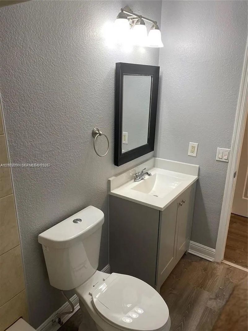 240 SE 9th Ave , Pompano Beach, FL 33060 Photo