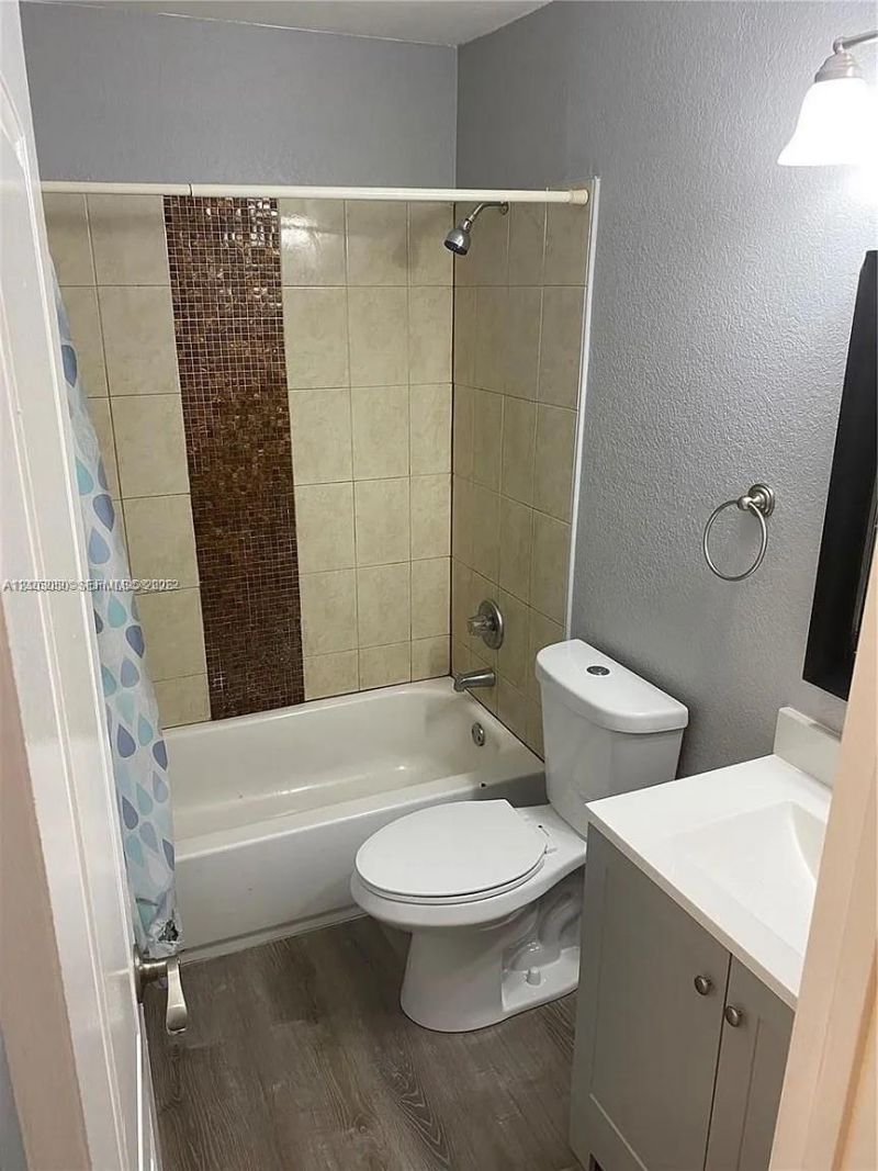 240 SE 9th Ave , Pompano Beach, FL 33060 Photo
