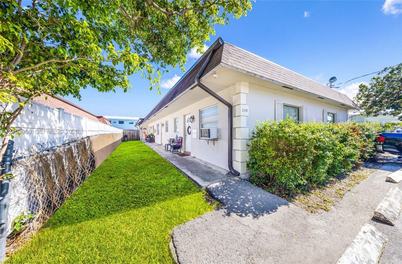 240 SE 9th Ave , Pompano Beach, FL 33060 Photo
