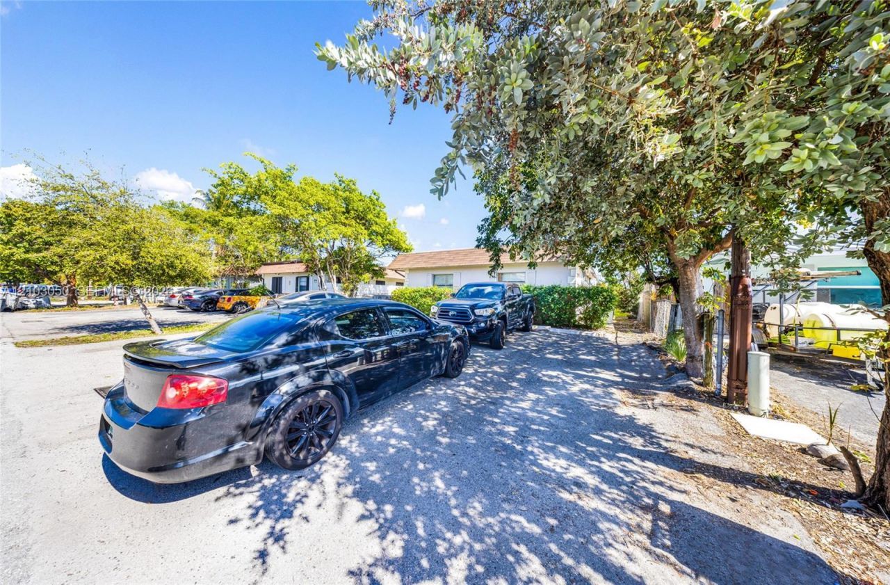 240 SE 9th Ave , Pompano Beach, FL 33060 Photo