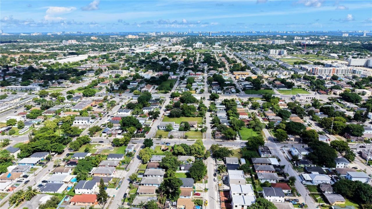 1825 NW 68th Ter, Miami, FL 33147 Photo