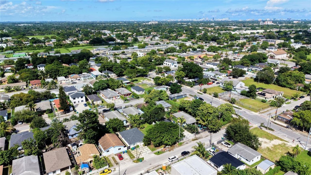 1825 NW 68th Ter, Miami, FL 33147 Photo
