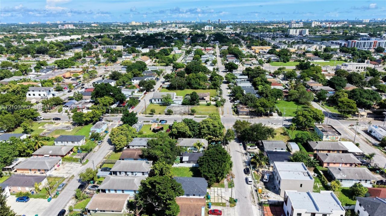 1825 NW 68th Ter, Miami, FL 33147 Photo